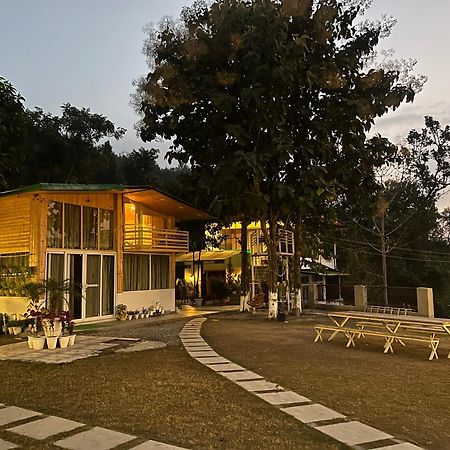 Saraiville- Luxury Riverside Cottages Dehradun Luaran gambar