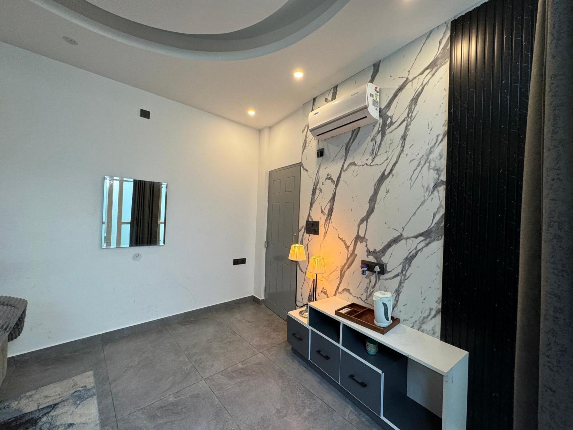 Saraiville- Luxury Riverside Cottages Dehradun Luaran gambar